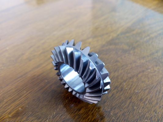 8 Double-sided Spiral Bevel Gears With Hyperbolic Surface Design For Enhanced Load-bearing Capacity